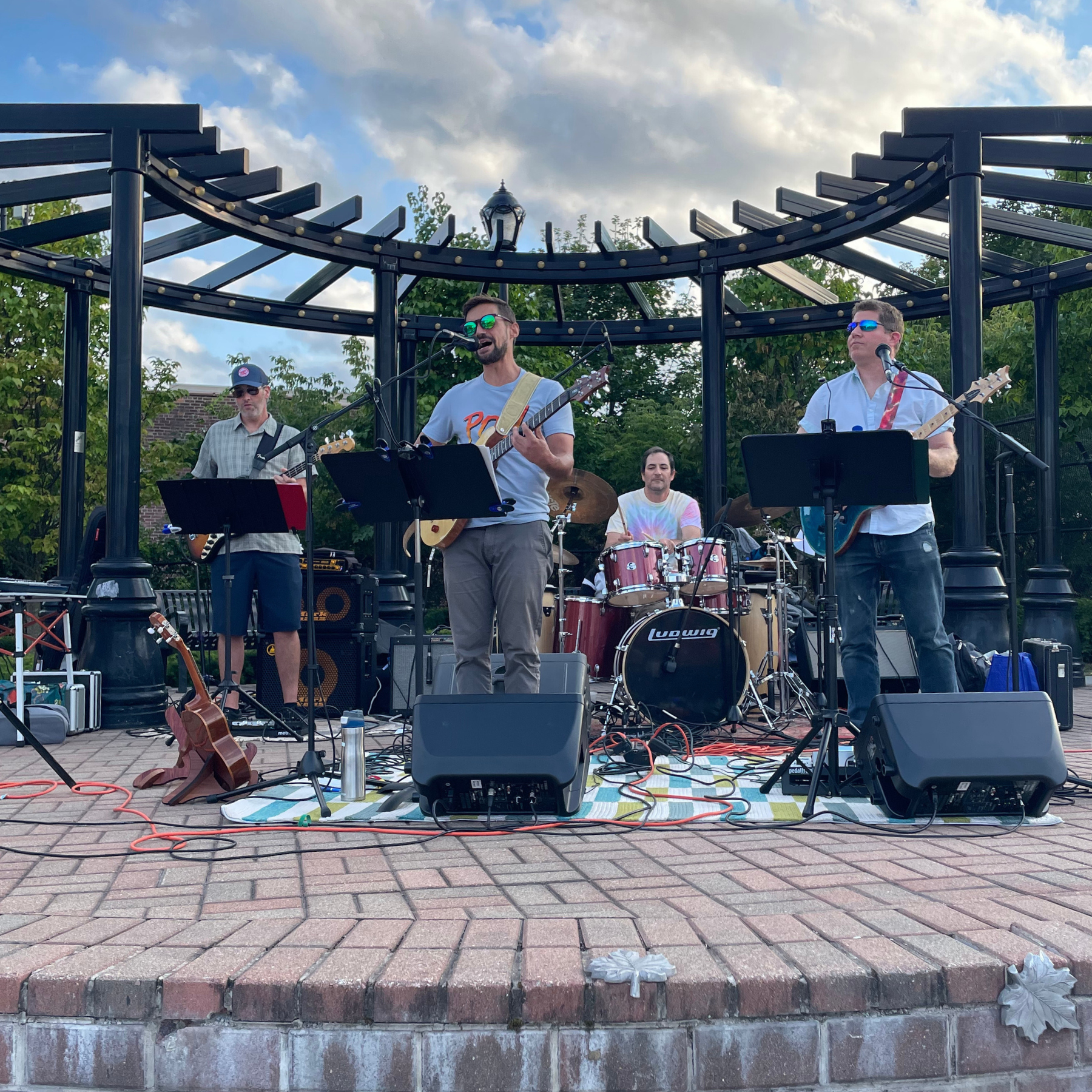 Back Porch Concert: The Housie Shakers